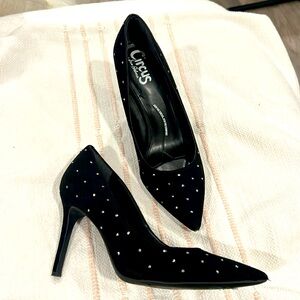 Black pumps with silver rhinestones